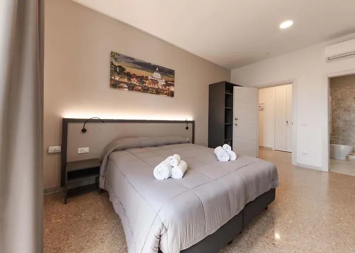 Гостевой дом Auntieshouseroma 4*